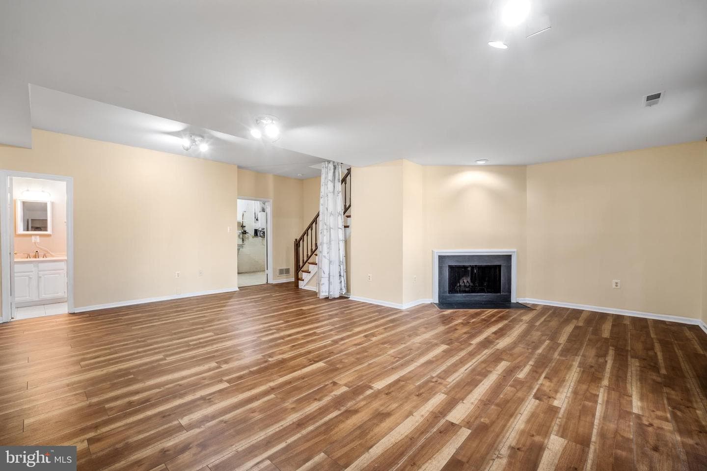 7857 Heatherton Lane photo 25
