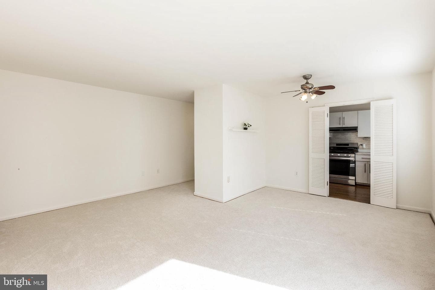 10650 Weymouth Street #201 photo 11