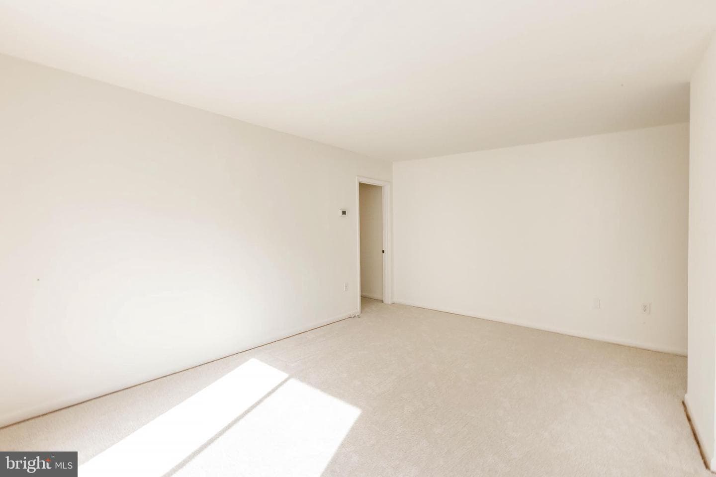 10650 Weymouth Street #201 photo 15