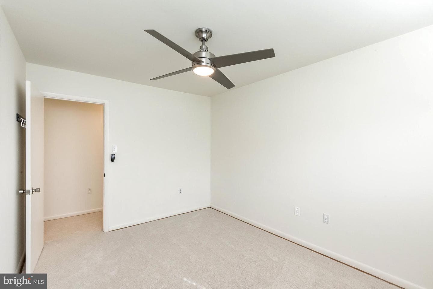 10650 Weymouth Street #201 photo 19
