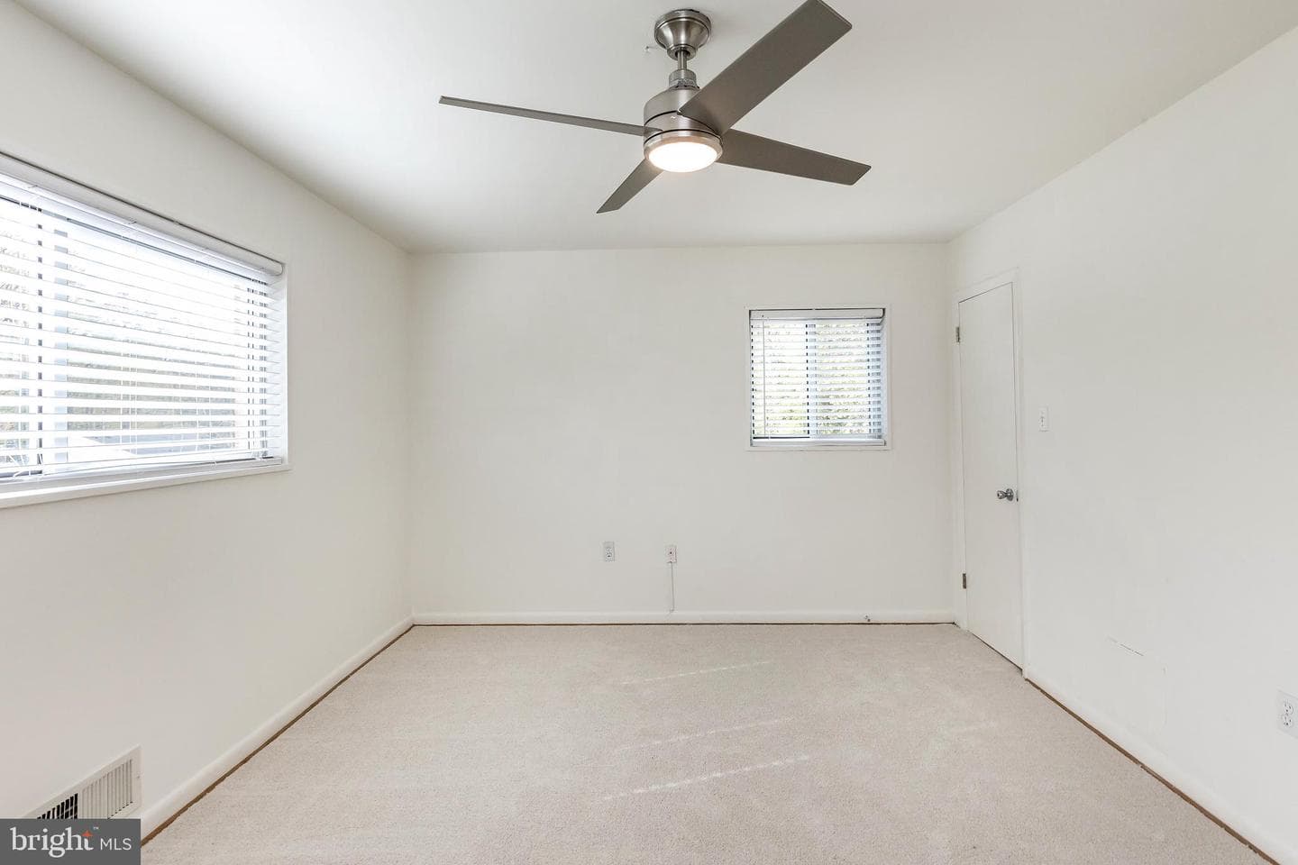 10650 Weymouth Street #201 photo 24