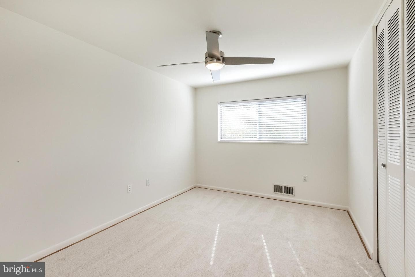 10650 Weymouth Street #201 photo 34