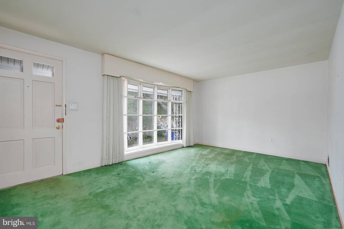 9403 Avenel Road photo 2