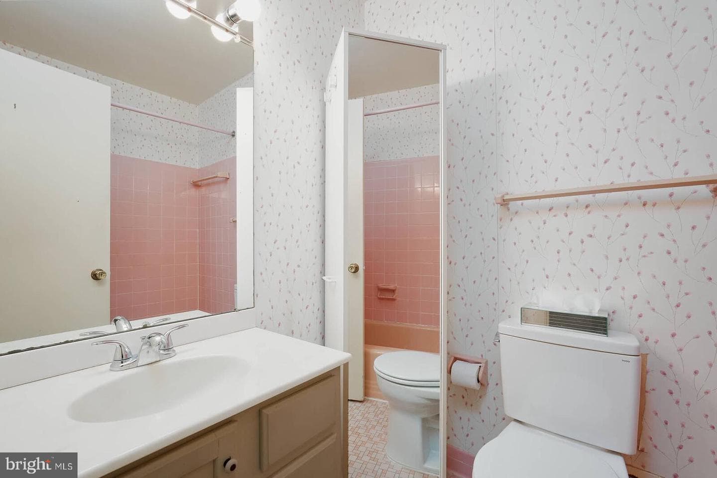 9403 Avenel Road photo 20