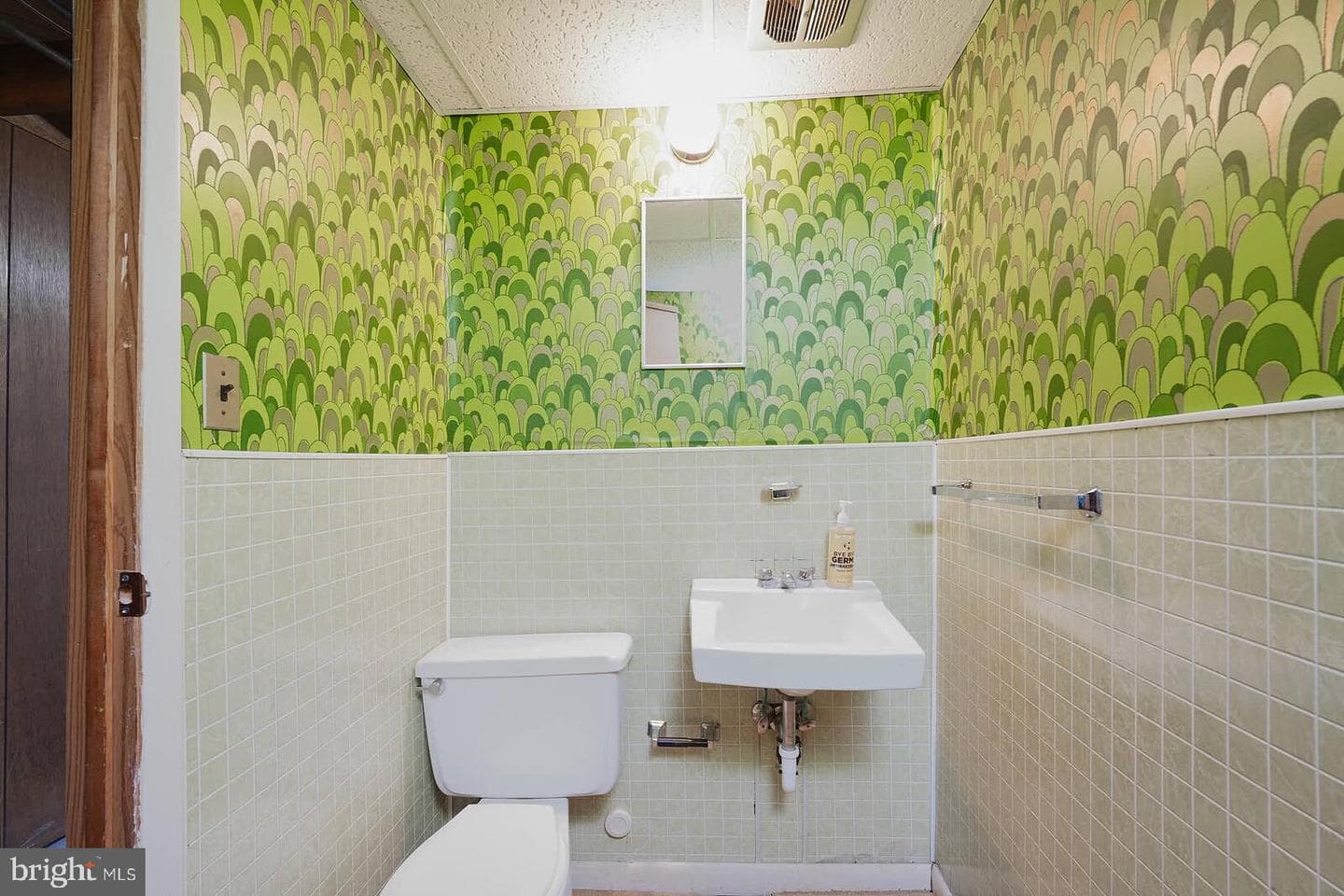 9403 Avenel Road photo 28