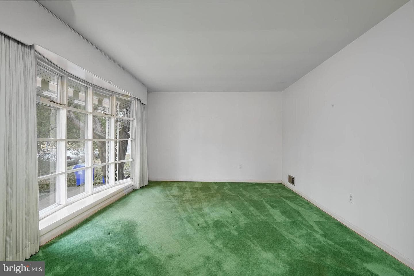 9403 Avenel Road photo 3