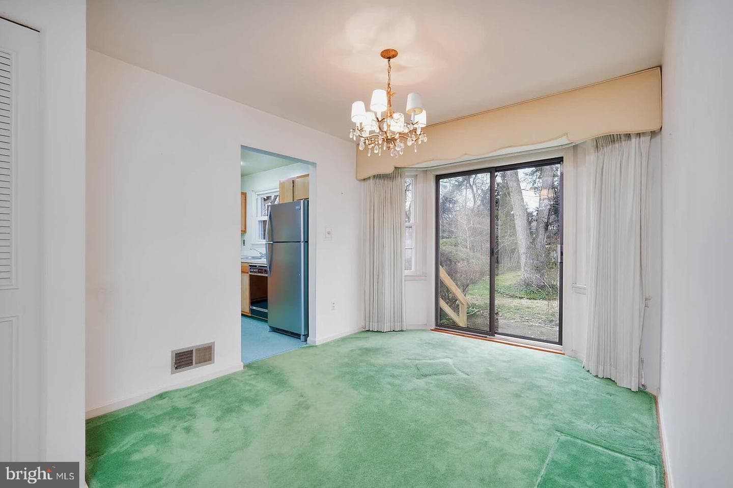 9403 Avenel Road photo 6