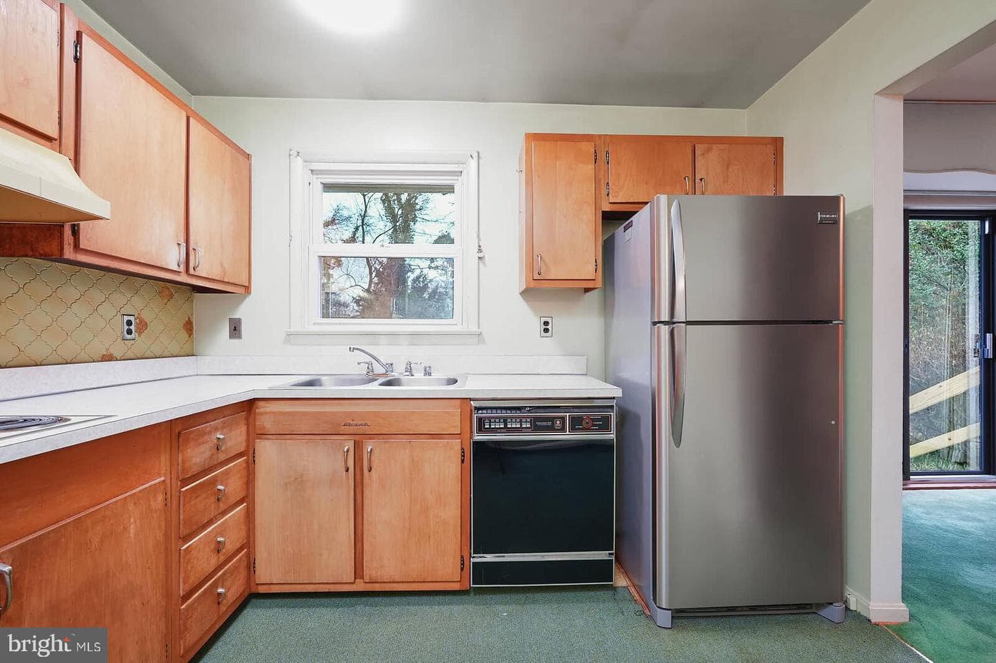 9403 Avenel Road photo 8