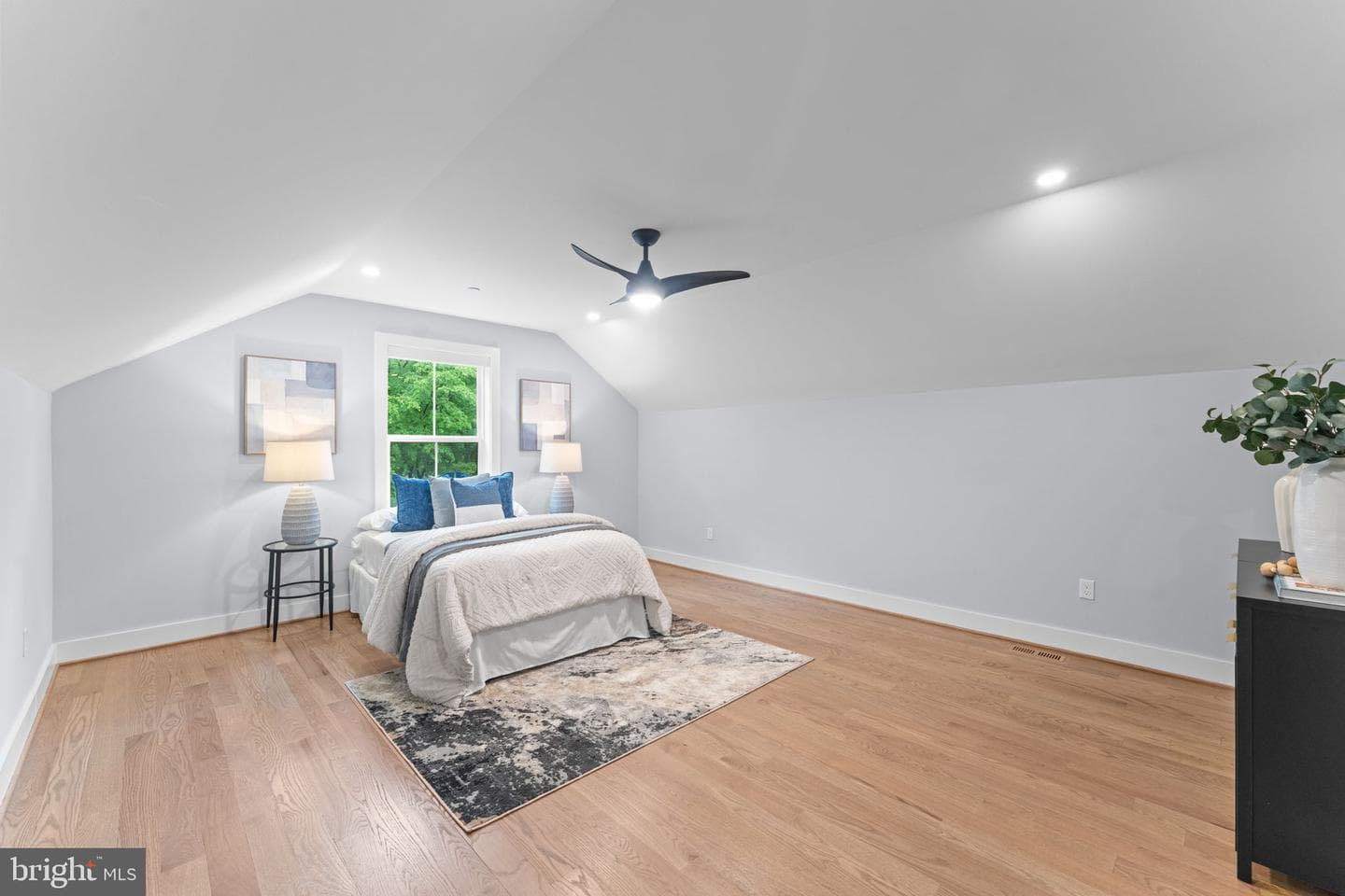 8104 Woodhaven Boulevard photo 73