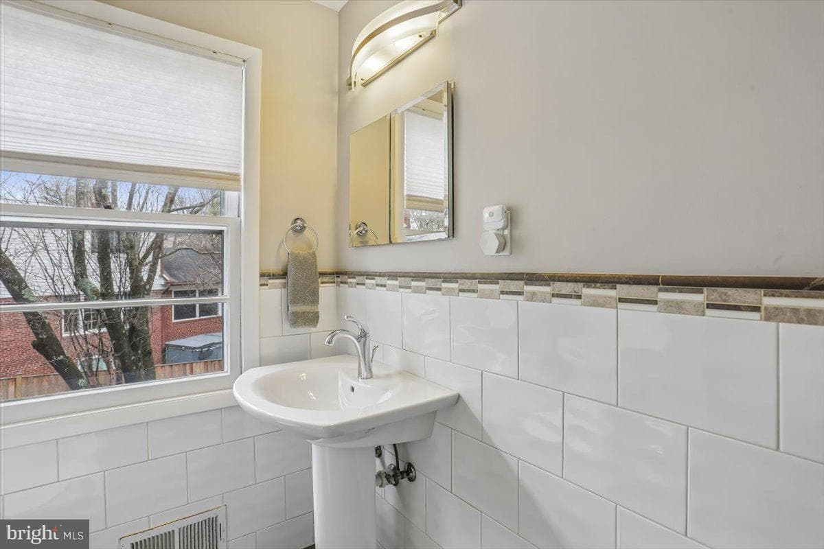 3612 Littledale Road photo 44