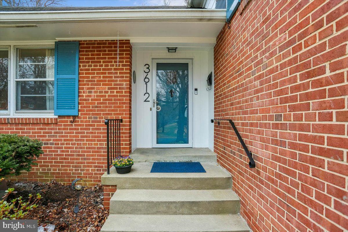 3612 Littledale Road photo 5
