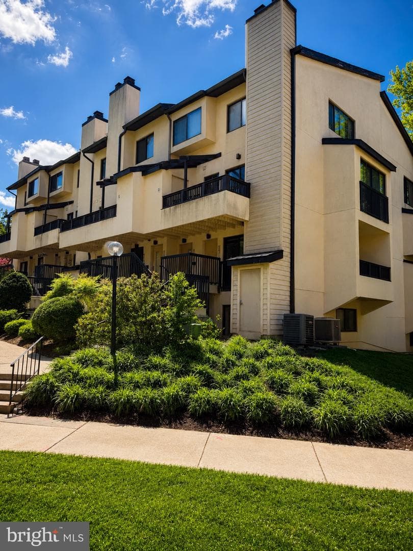 9836 Hellingly Place #106, Montgomery Village