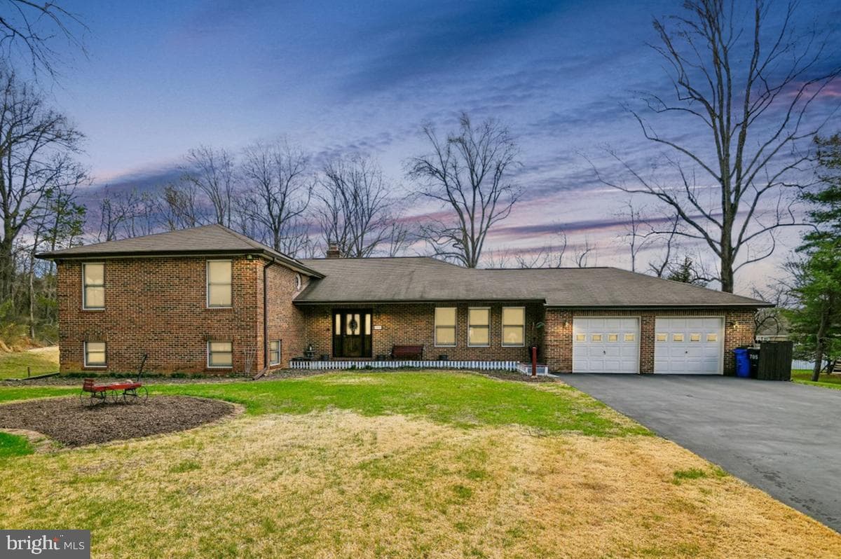705 Marshall Manor Drive