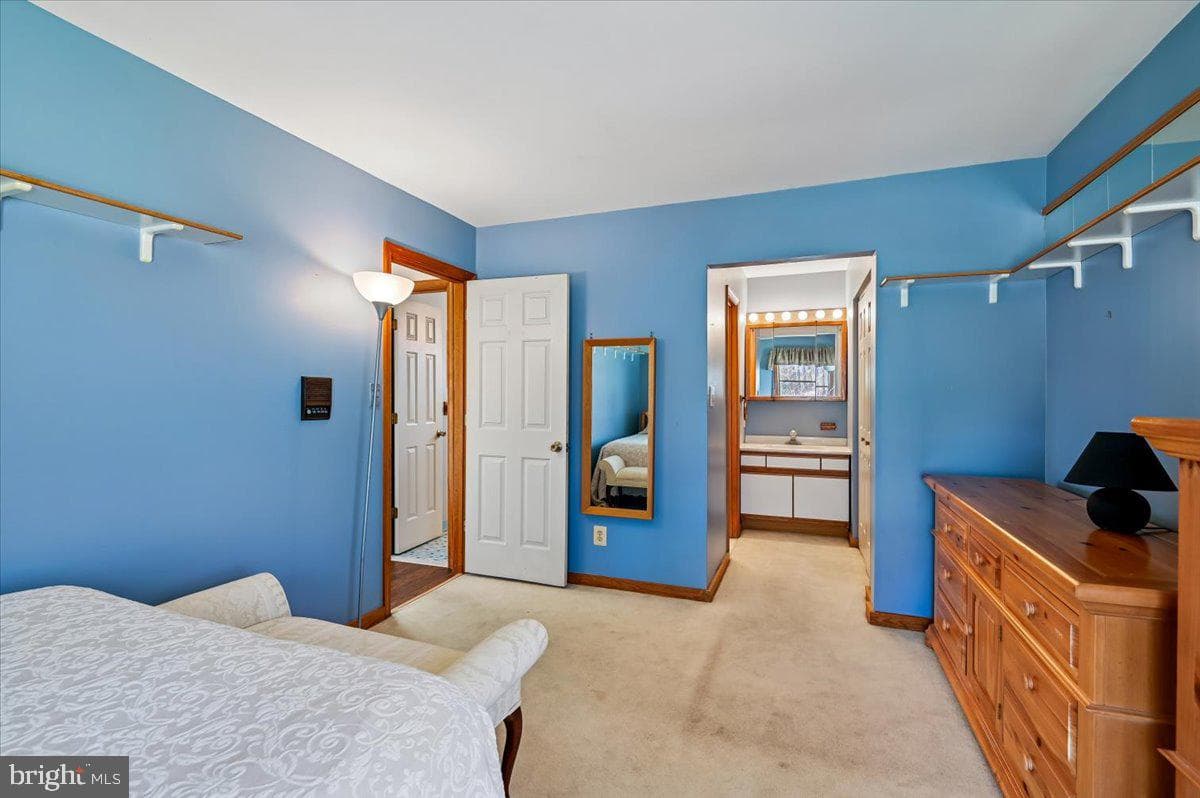 705 Marshall Manor Drive photo 22