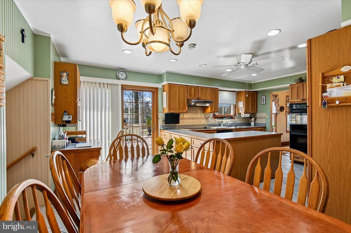 705 Marshall Manor Drive photo 4