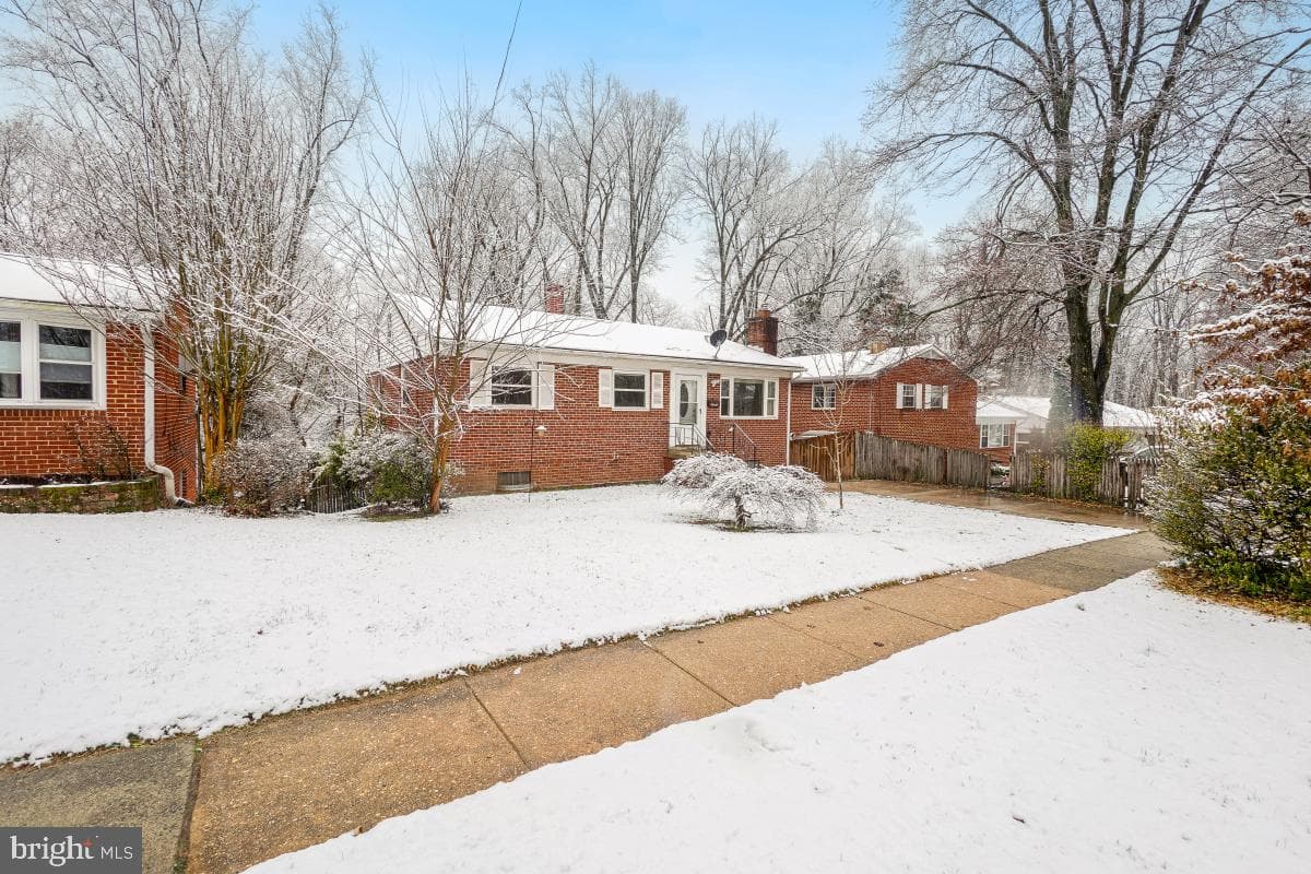 4008 Adams Drive photo 2