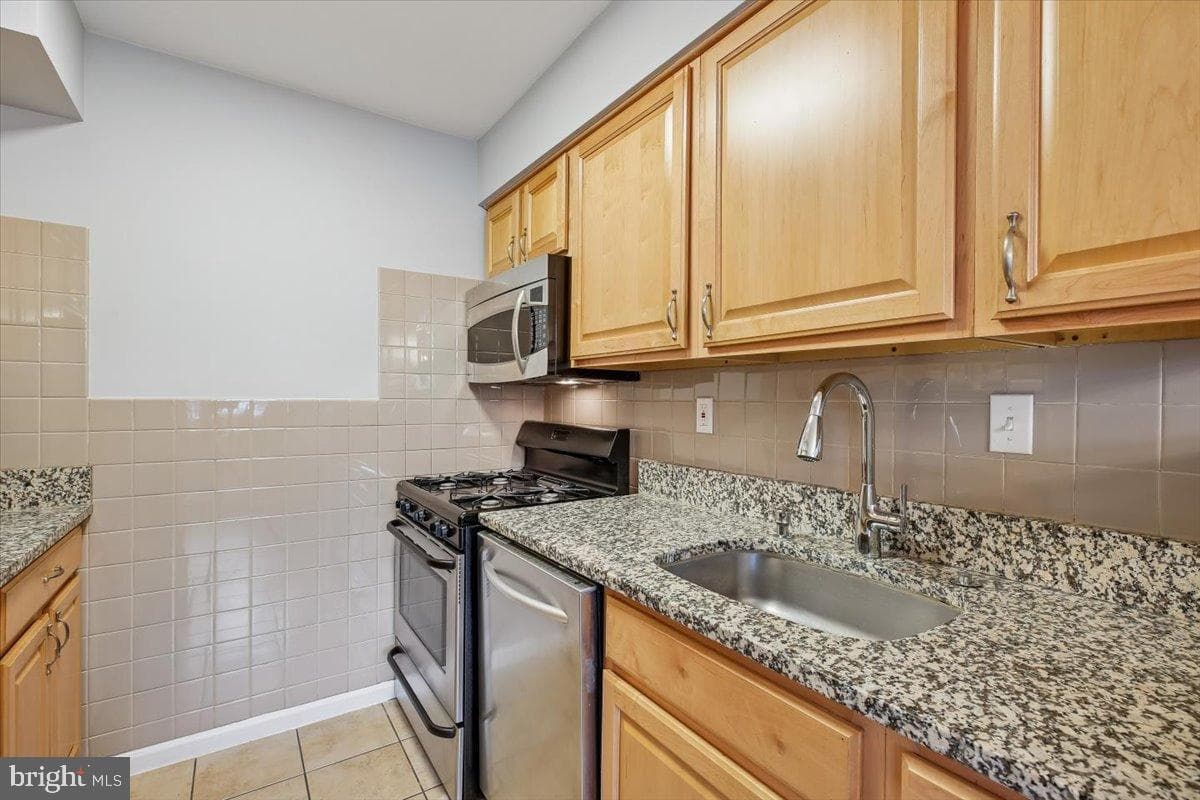 3355 University Boulevard W #206 photo 8