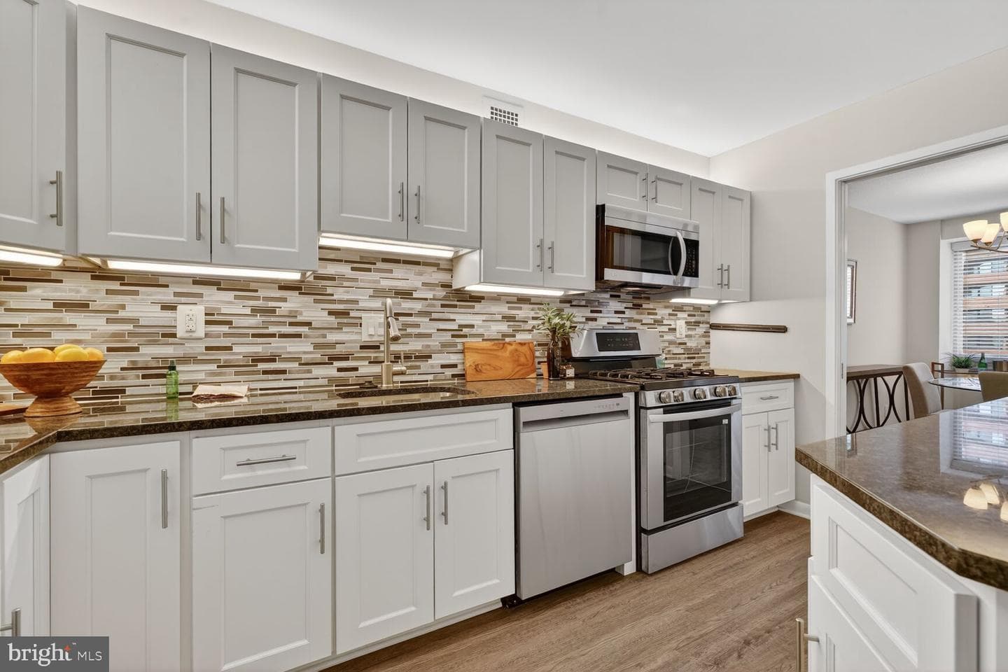 4515 Willard Avenue #1112s photo 3