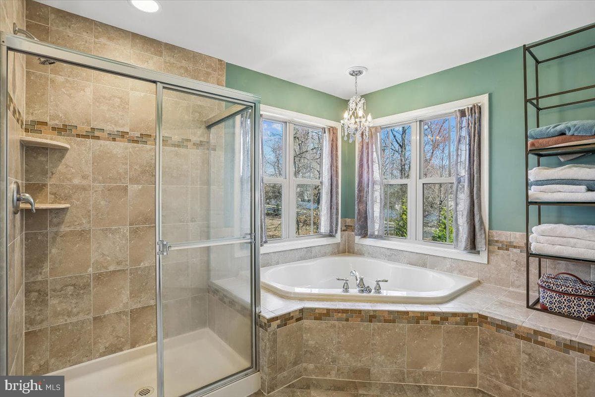 108 Samuel Manor Court photo 39