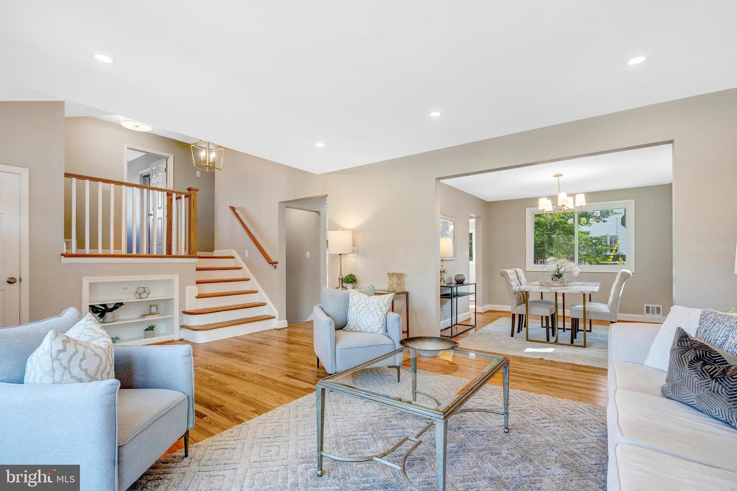 7703 Newmarket Drive photo 4