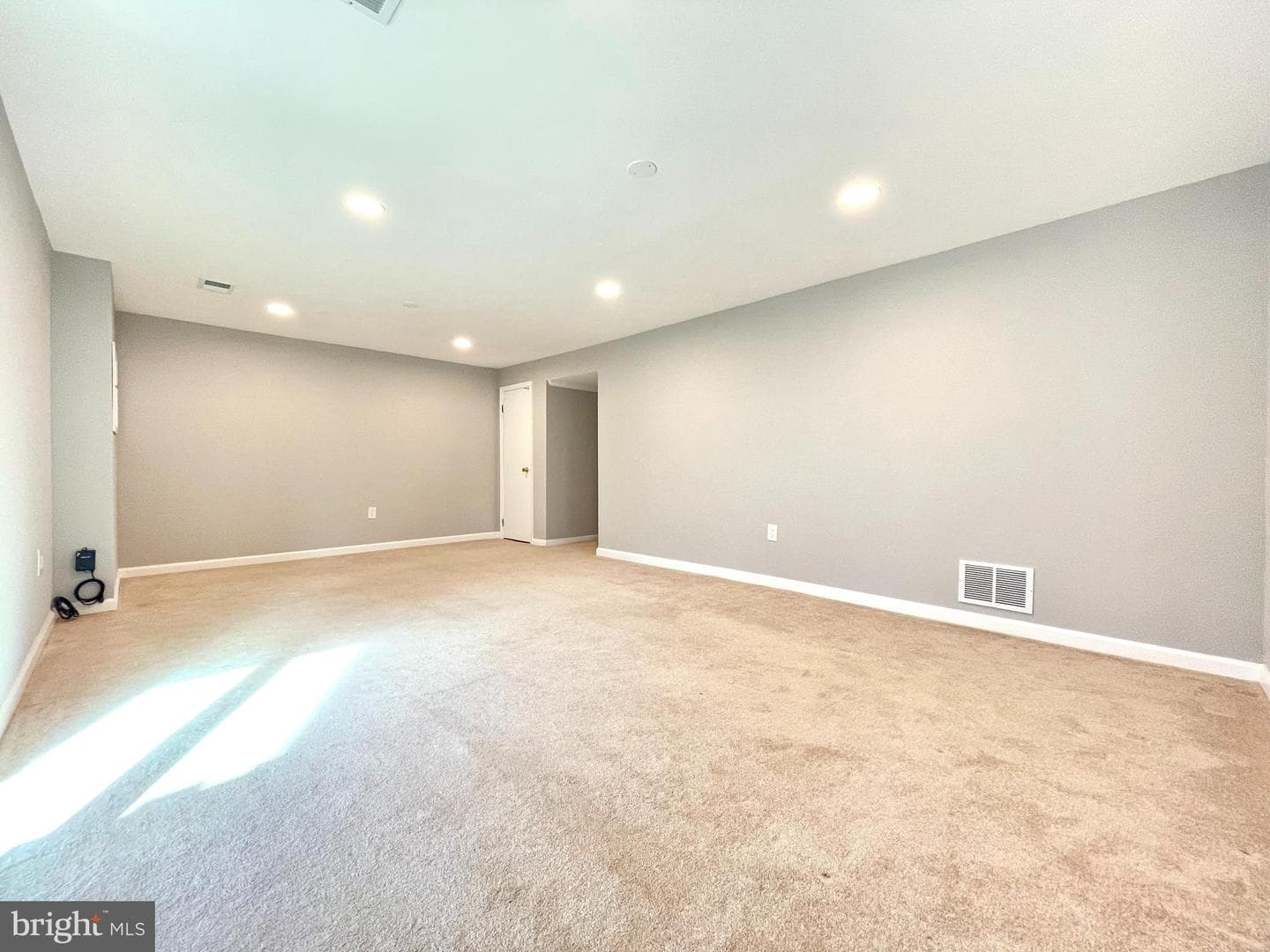 27 Chantilly Court photo 29