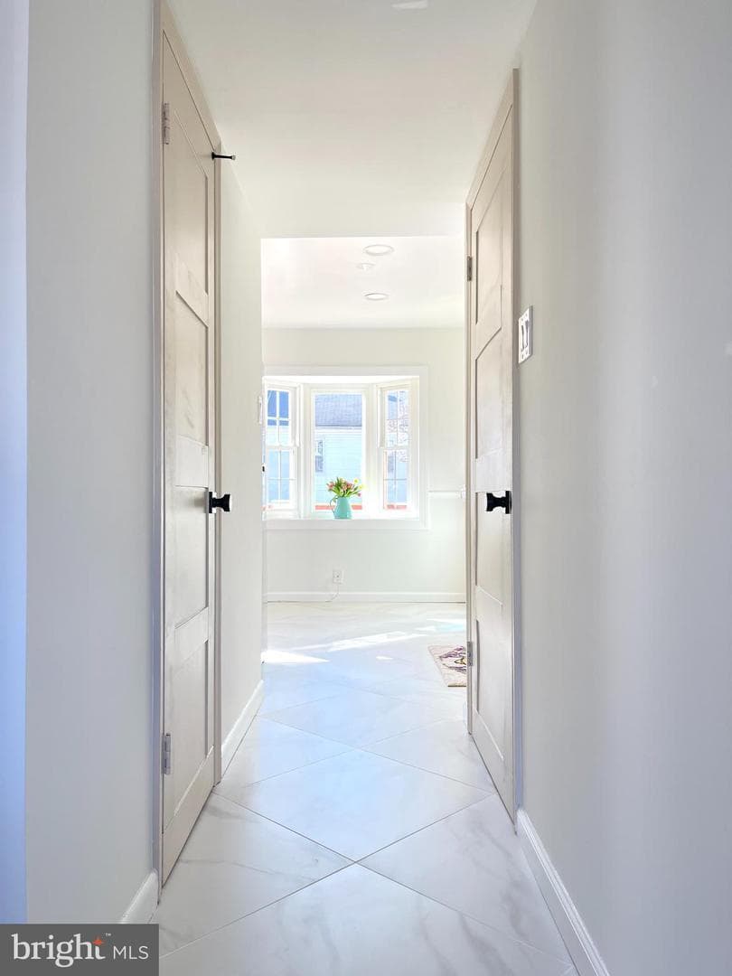 27 Chantilly Court photo 4
