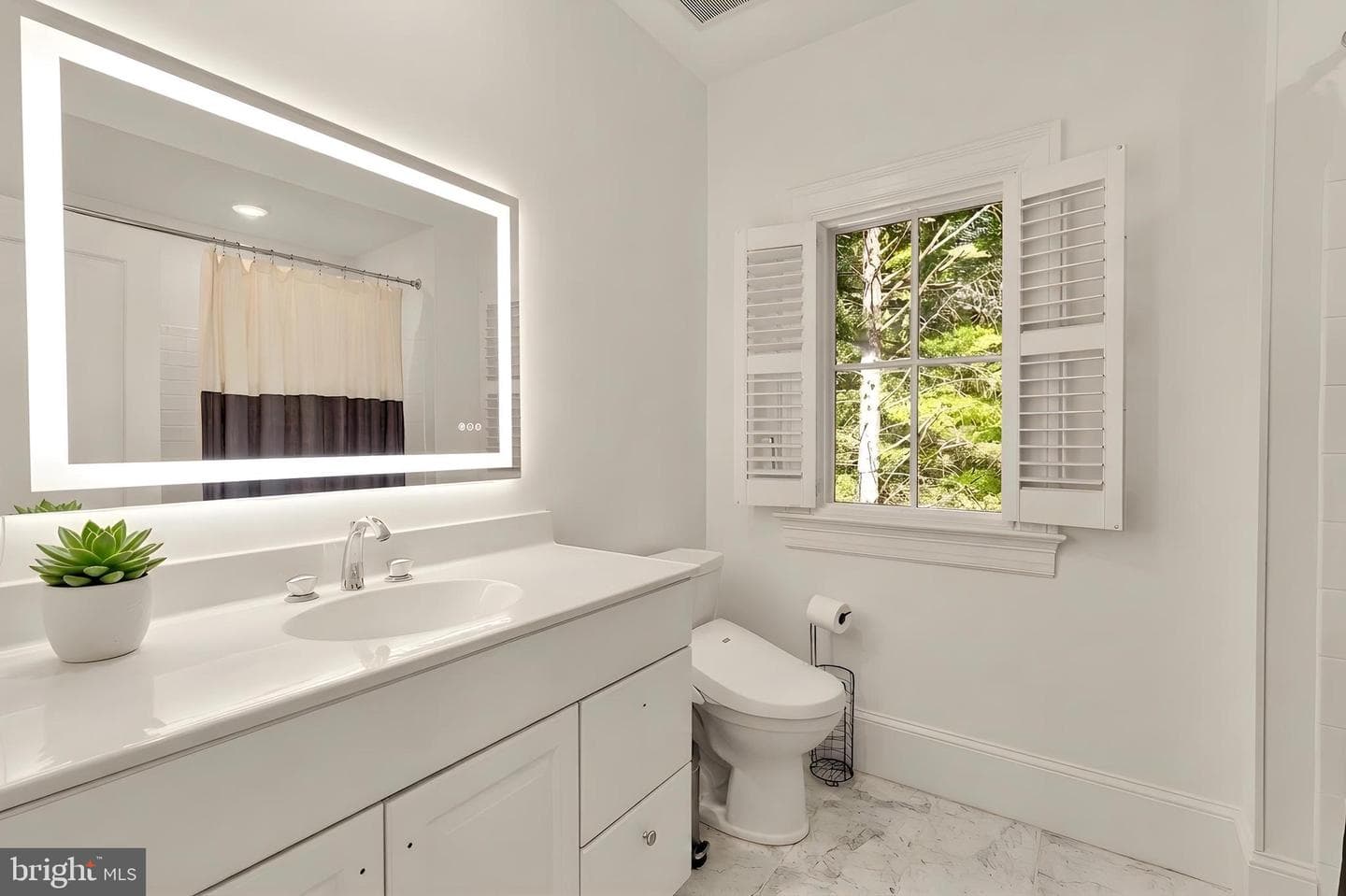 8819 Chalon Drive photo 37