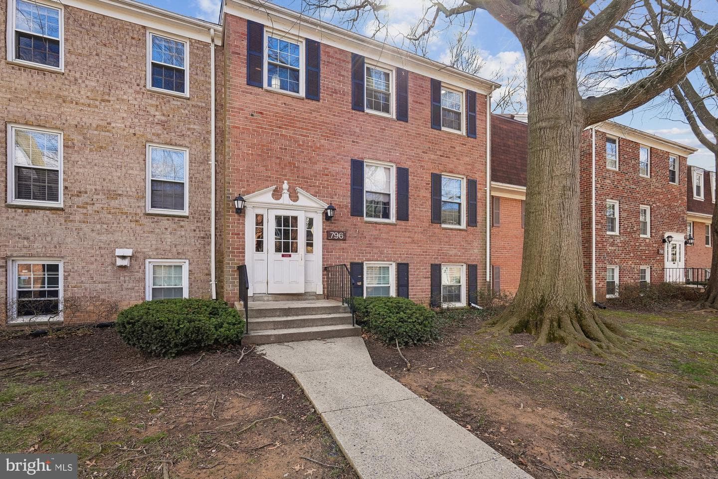 796 Quince Orchard Boulevard #201