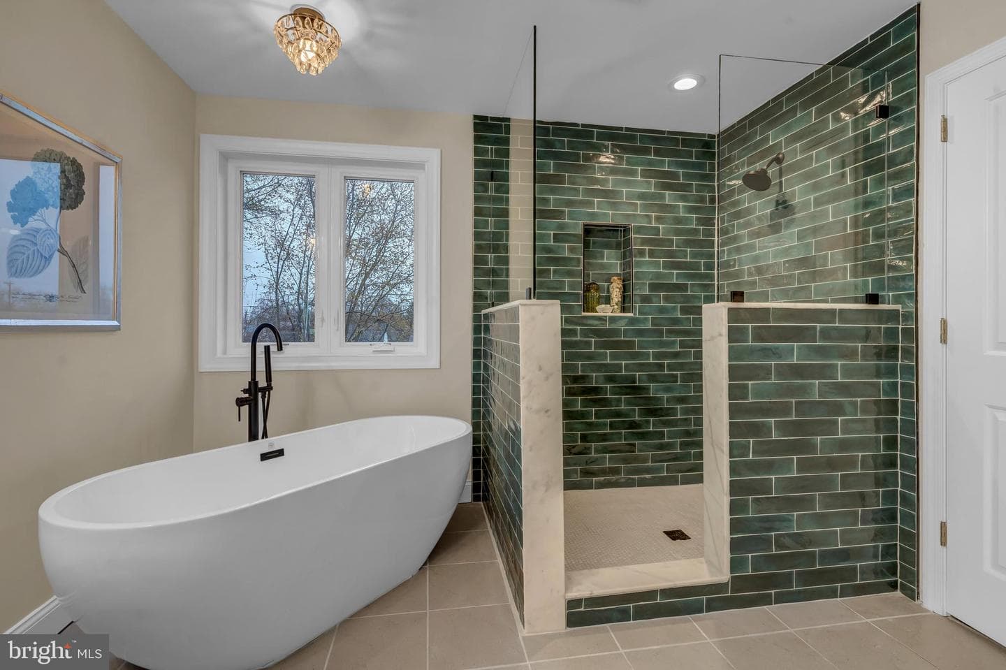 348 Howard Avenue photo 19