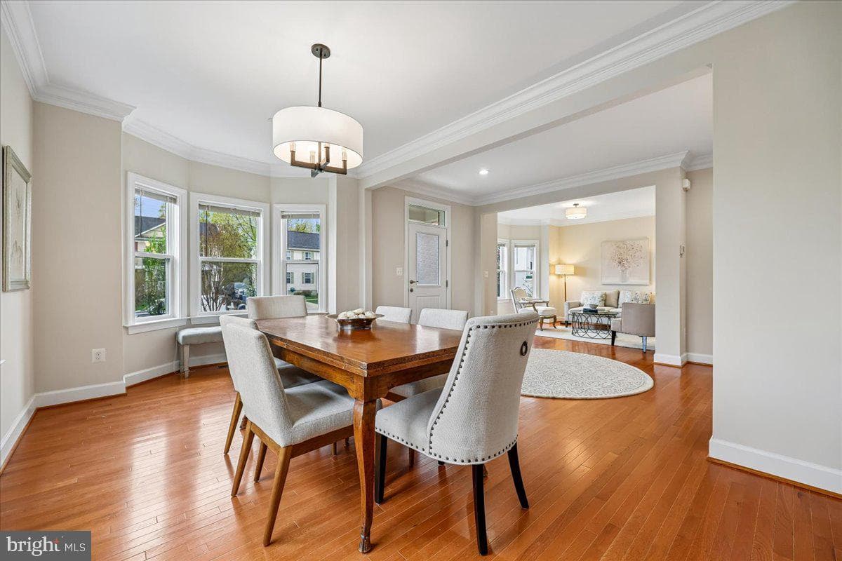 348 Howard Avenue photo 5