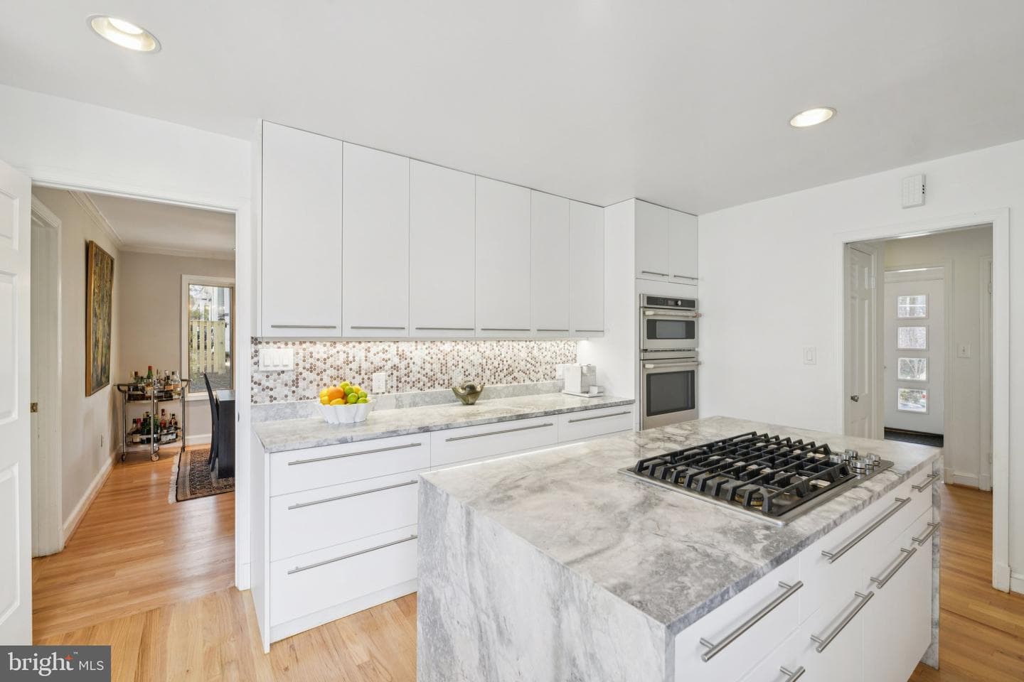 5625 Lamar photo 17