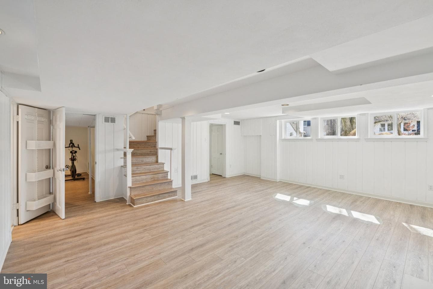5625 Lamar photo 46