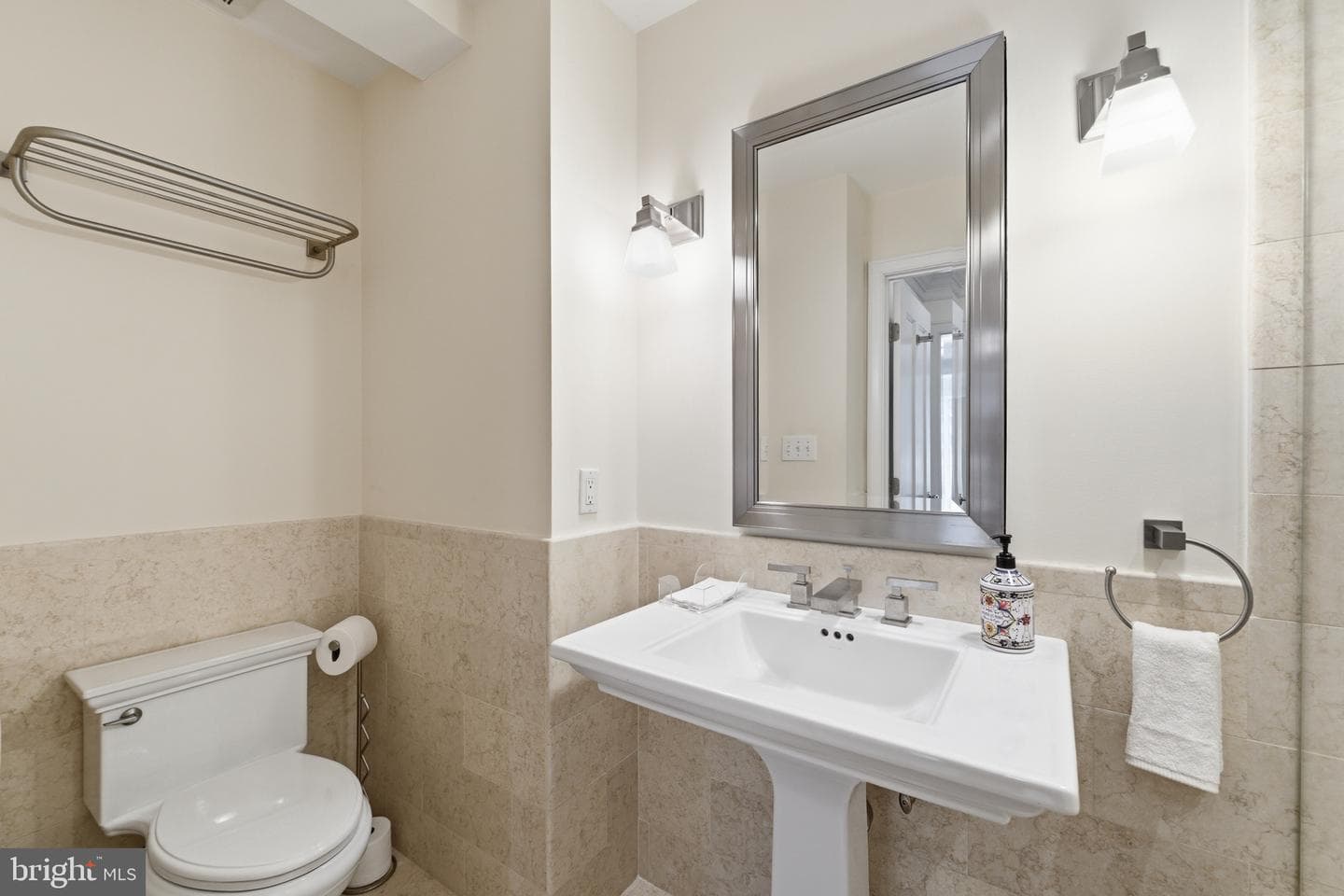 1724 Overlook Drive photo 10