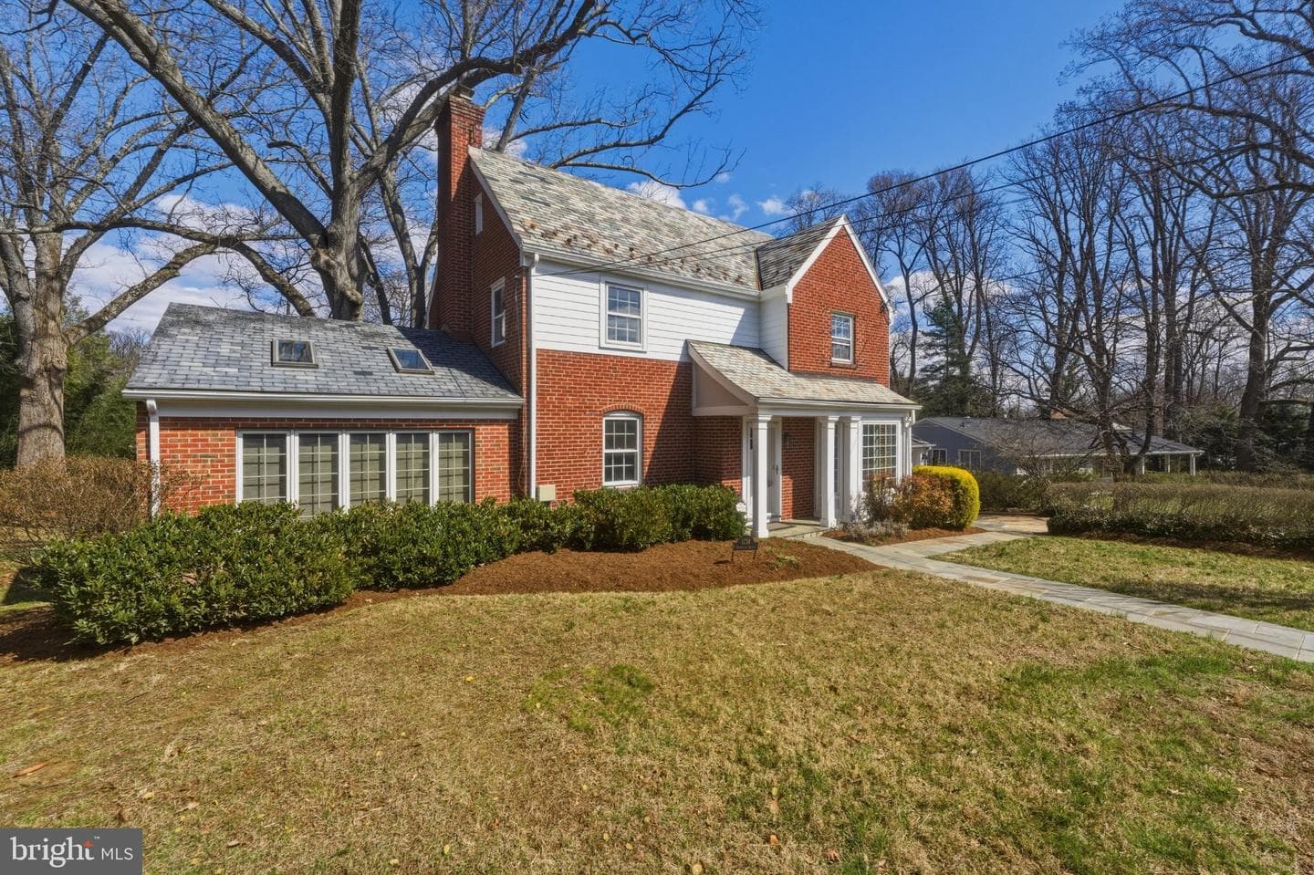 1724 Overlook Drive photo 2