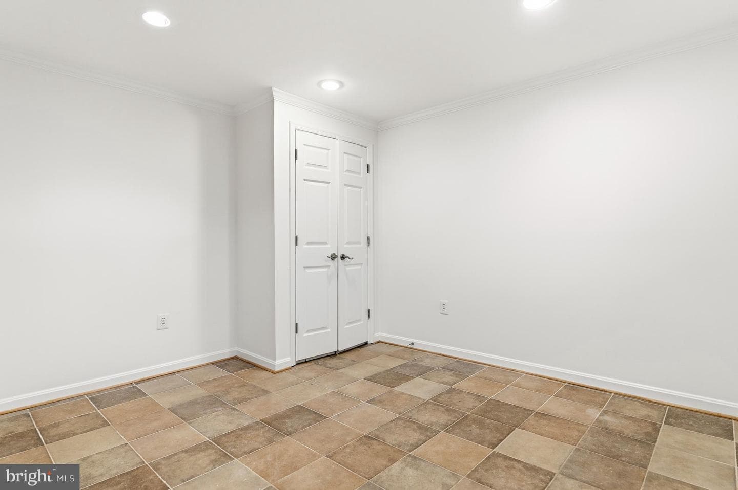 112 Kent Square Road photo 35