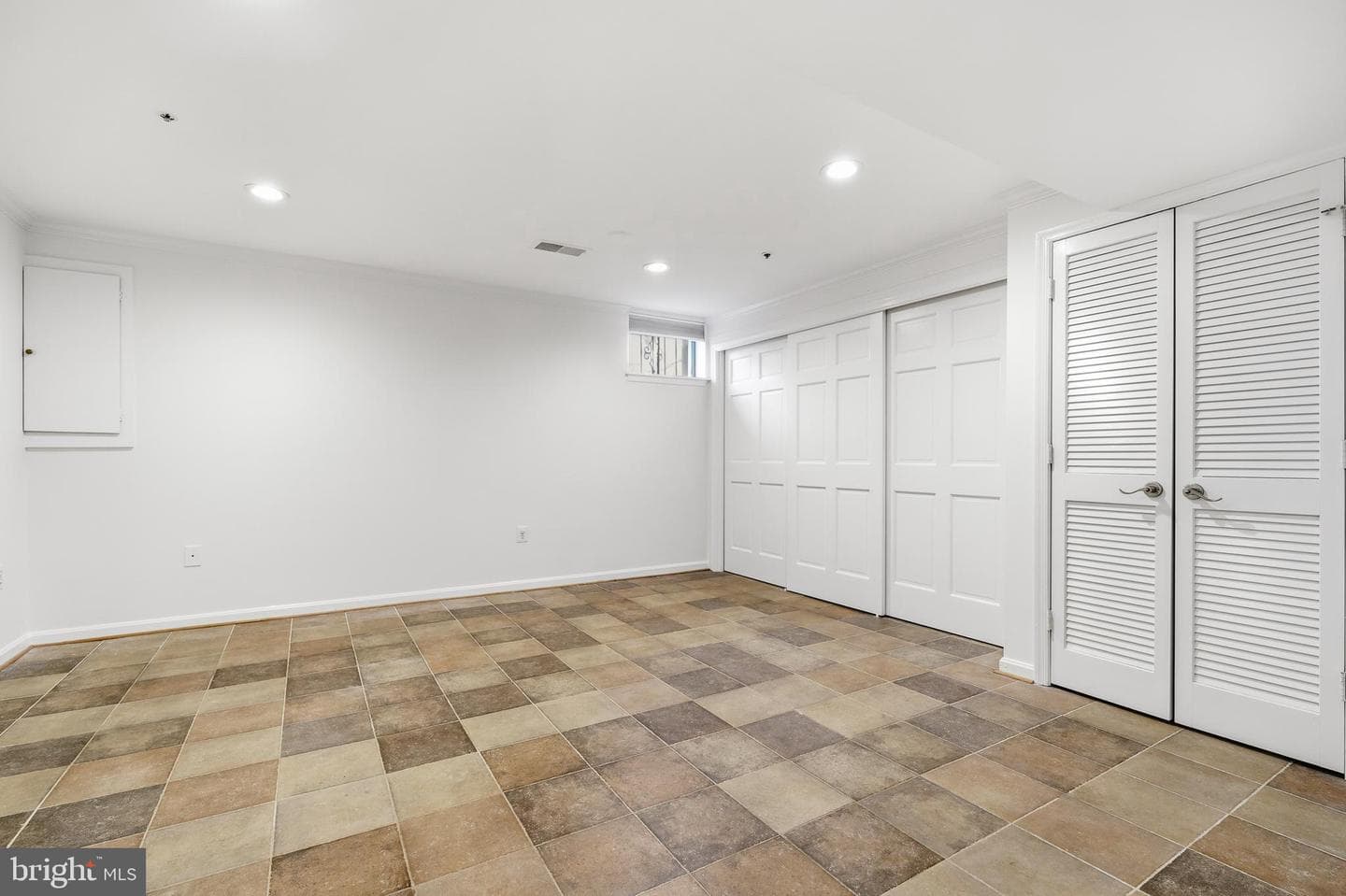 112 Kent Square Road photo 36