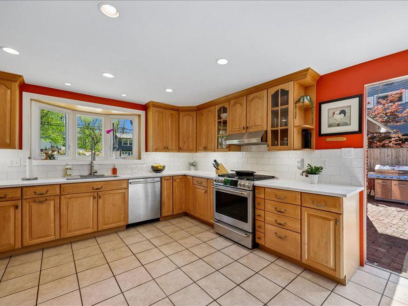 304 Twinbrook Parkway photo 3