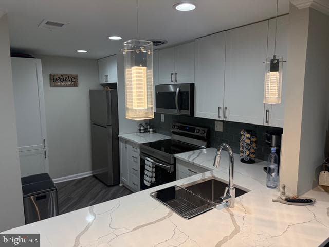 18647 Nathans Place photo 8