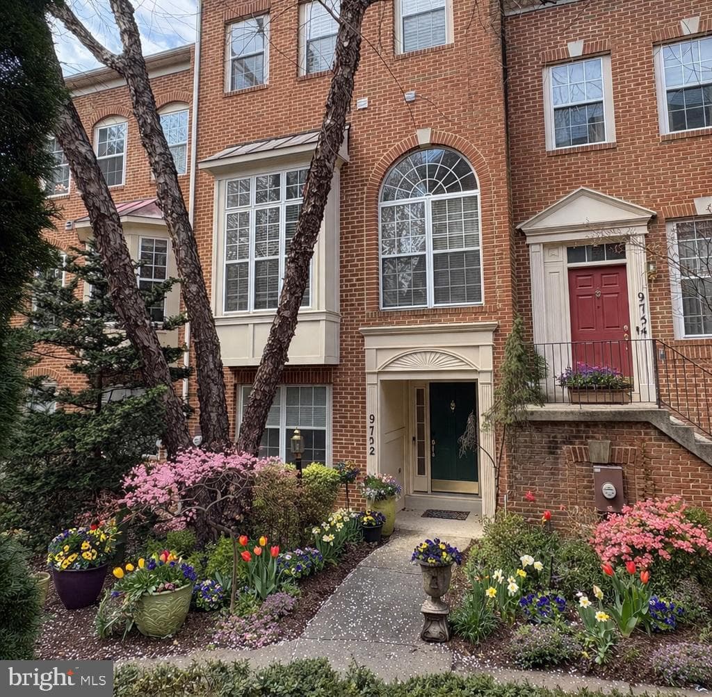 9752 Athletic Way photo 1