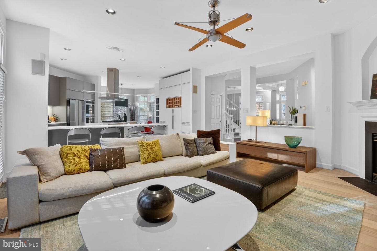 130 Lake Street photo 22