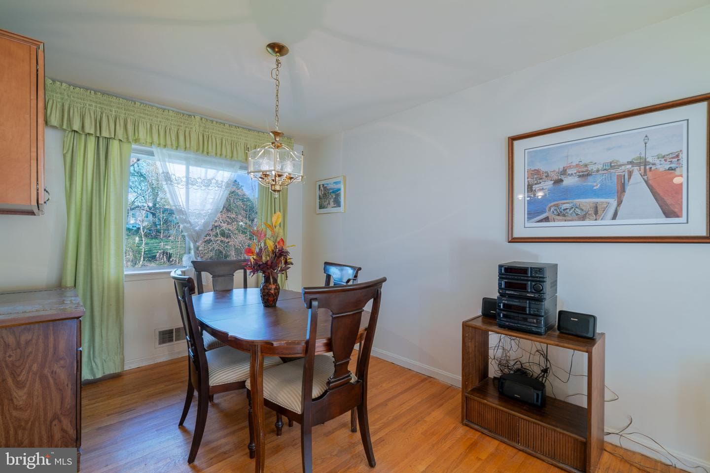 4709 Iris Place photo 14