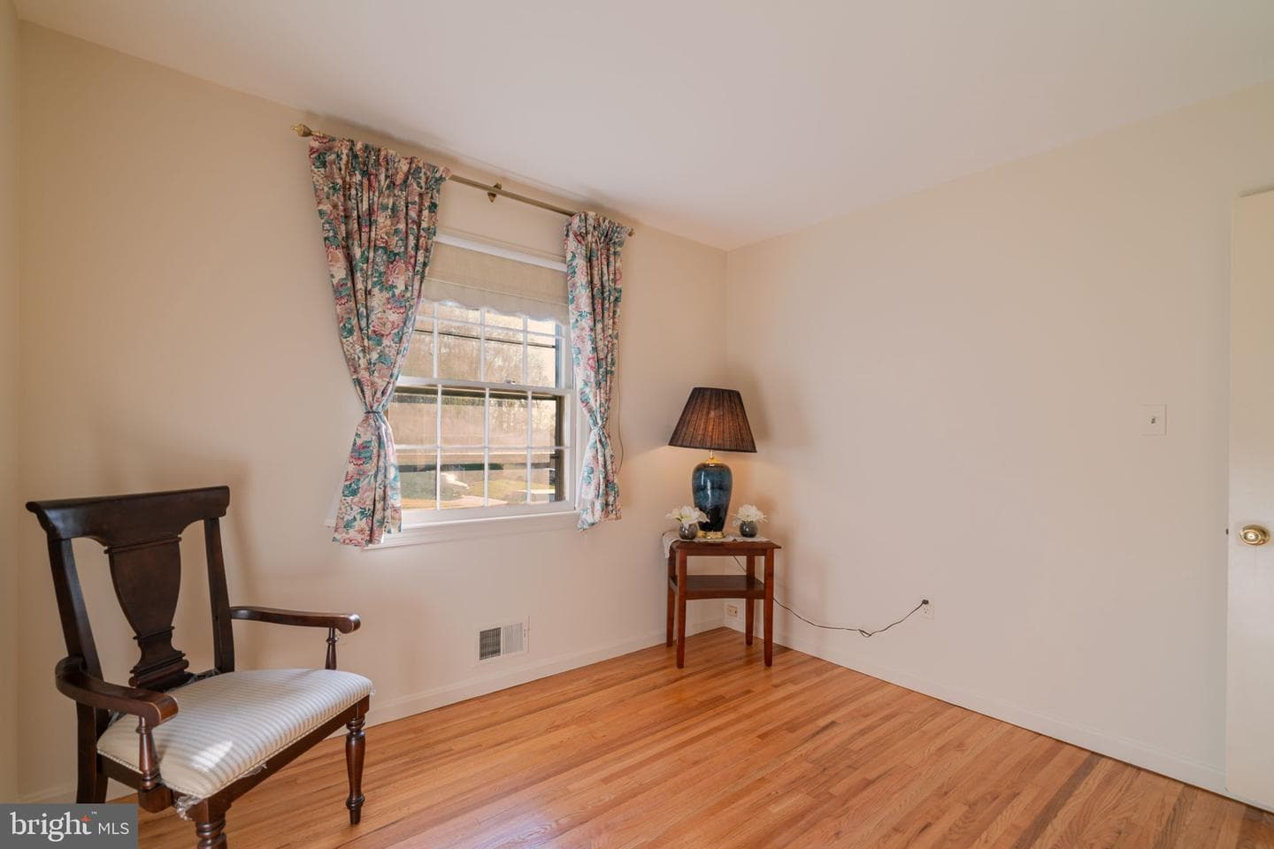 4709 Iris Place photo 29