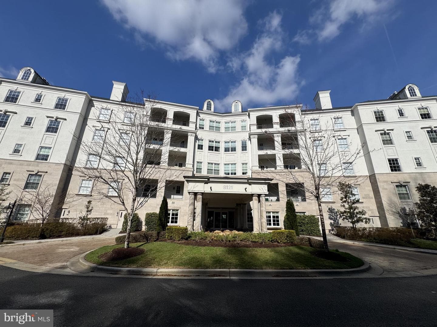 8121 River Road #424, Bethesda
