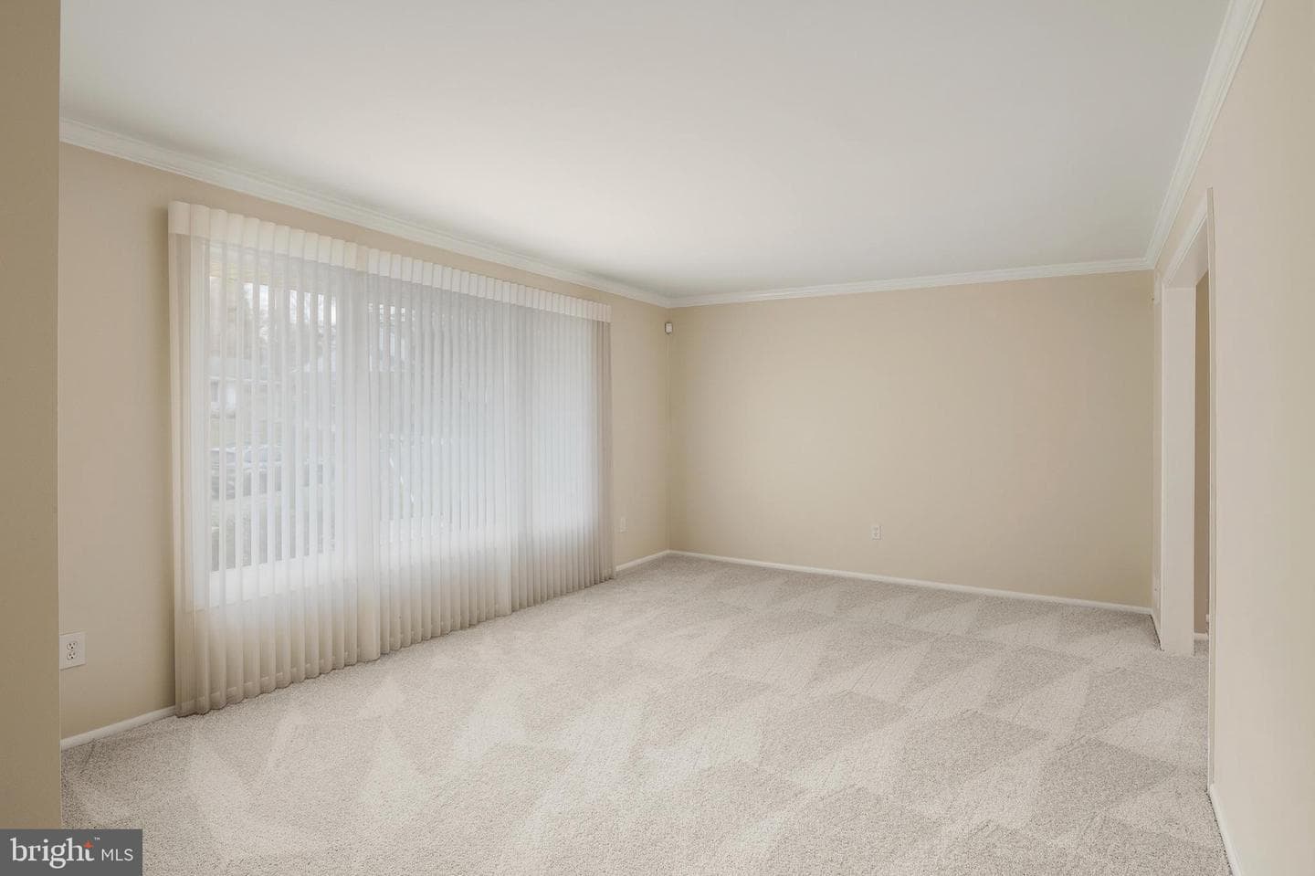 12425 Pretoria Drive photo 9