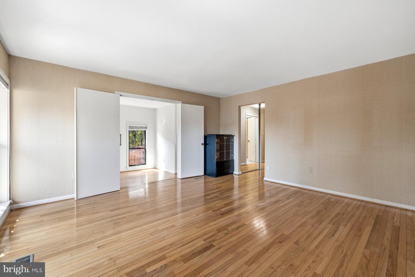 5205 Strathmore Avenue photo 26