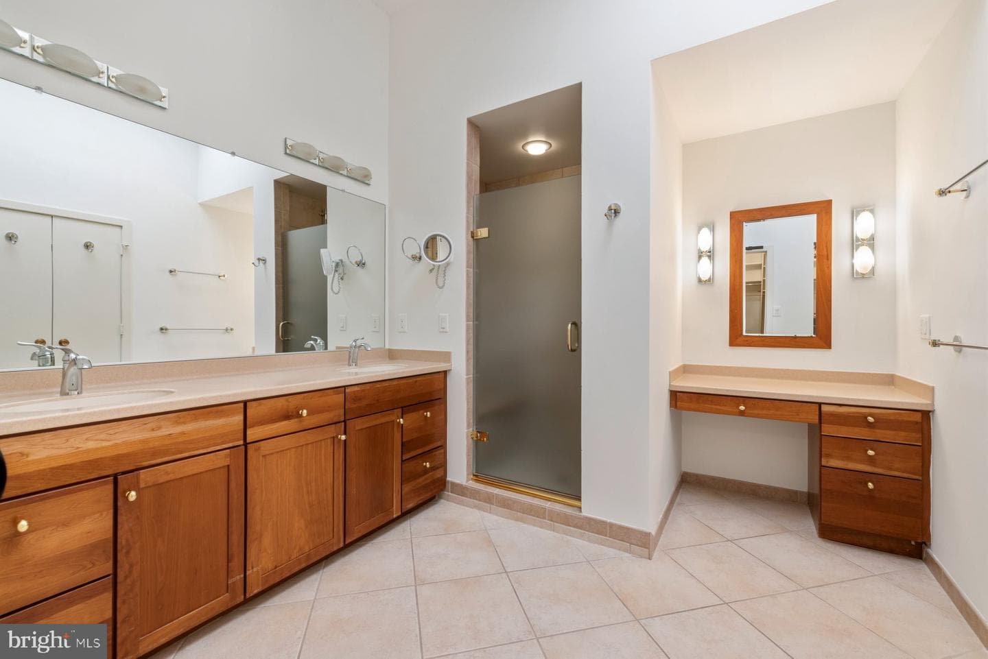 5205 Strathmore Avenue photo 27