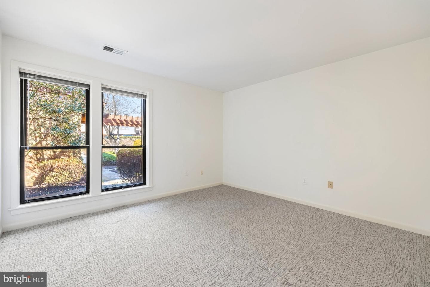 5205 Strathmore Avenue photo 30