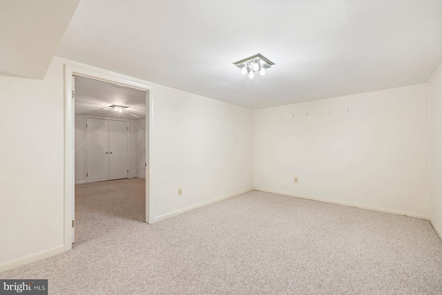 5205 Strathmore Avenue photo 36