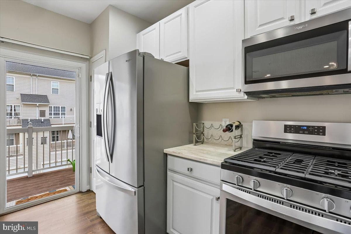 723 Main Street #723-B photo 11