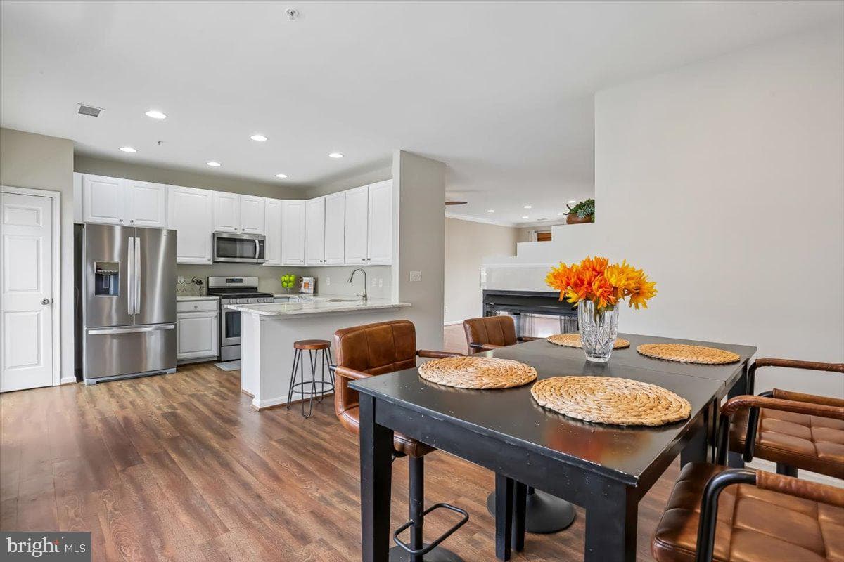 723 Main Street #723-B photo 14